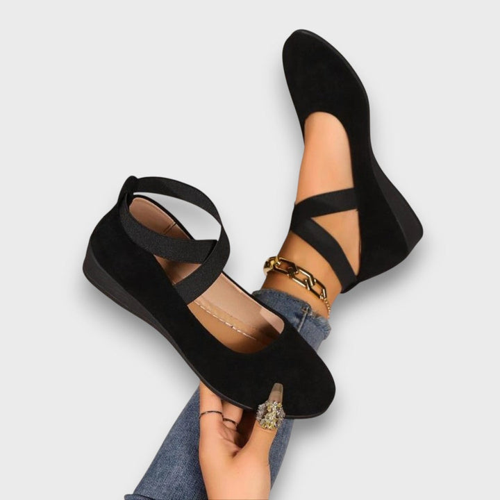 Arlena Elegant closed wedge shoes