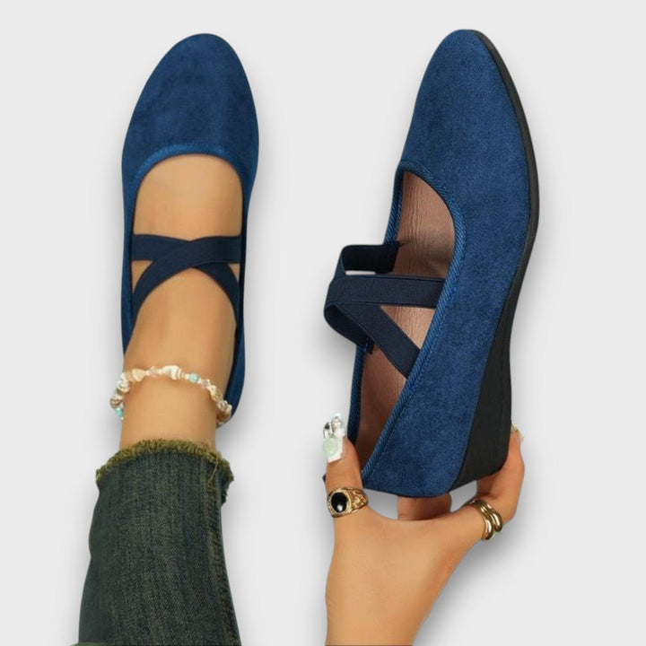 Arlena Elegant closed wedge shoes