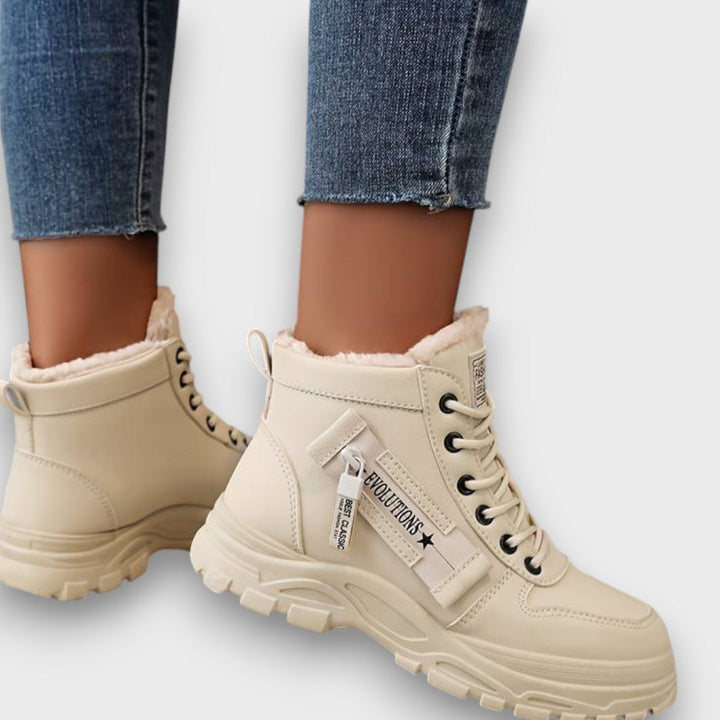 Astrae Cozy fur-lined winter boots