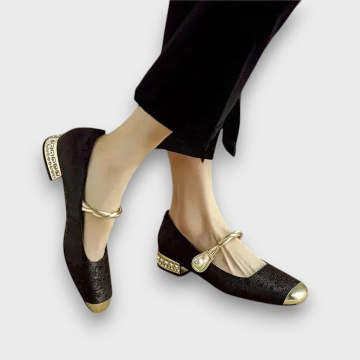 Lorina Elegant Ballerinas with Vintage Charm