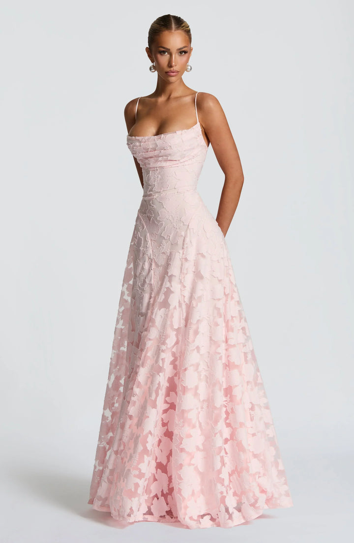 Maevy Elegant Maxi Dress