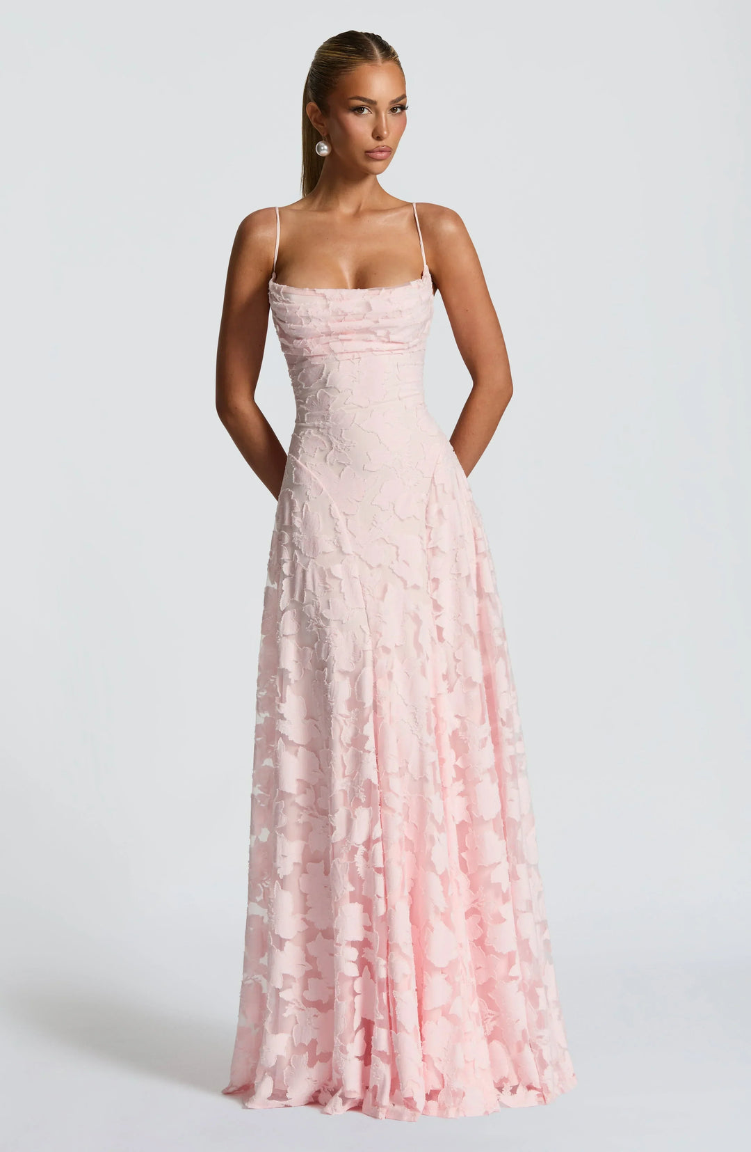 Maevy Elegant Maxi Dress