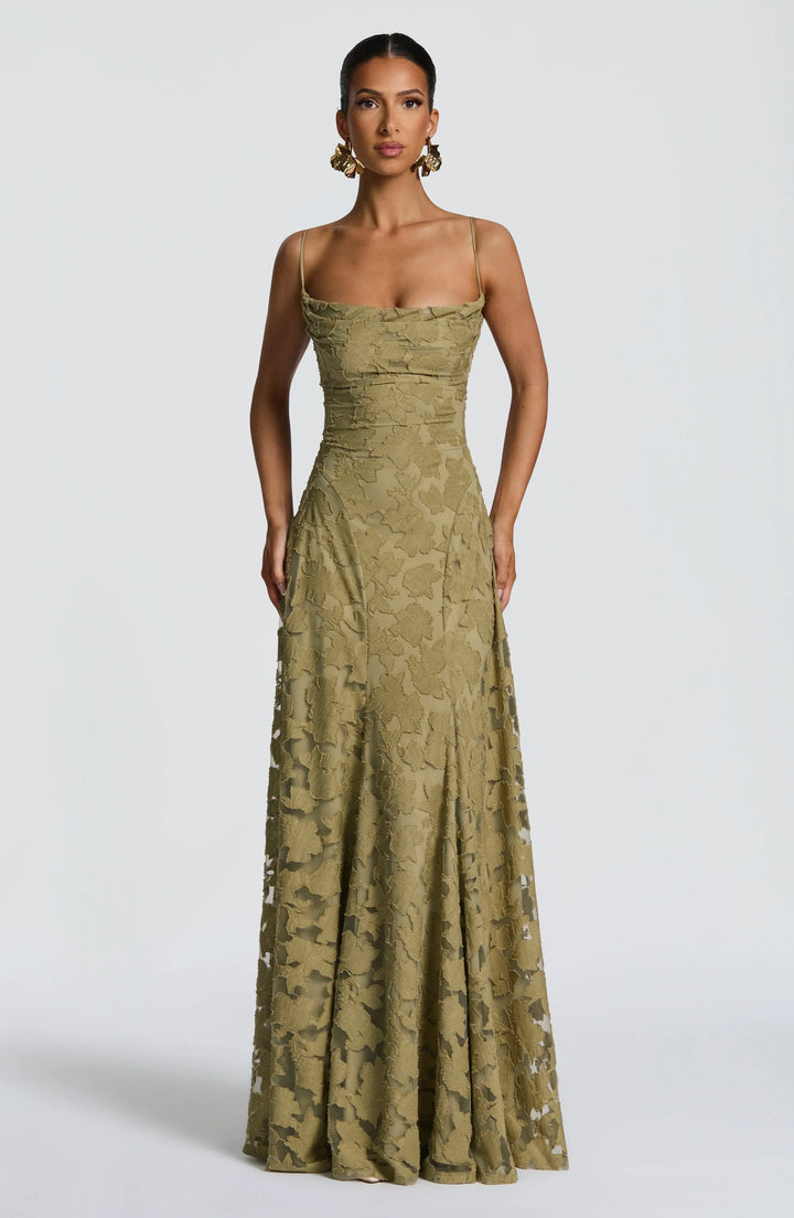 Maevy Elegant Maxi Dress
