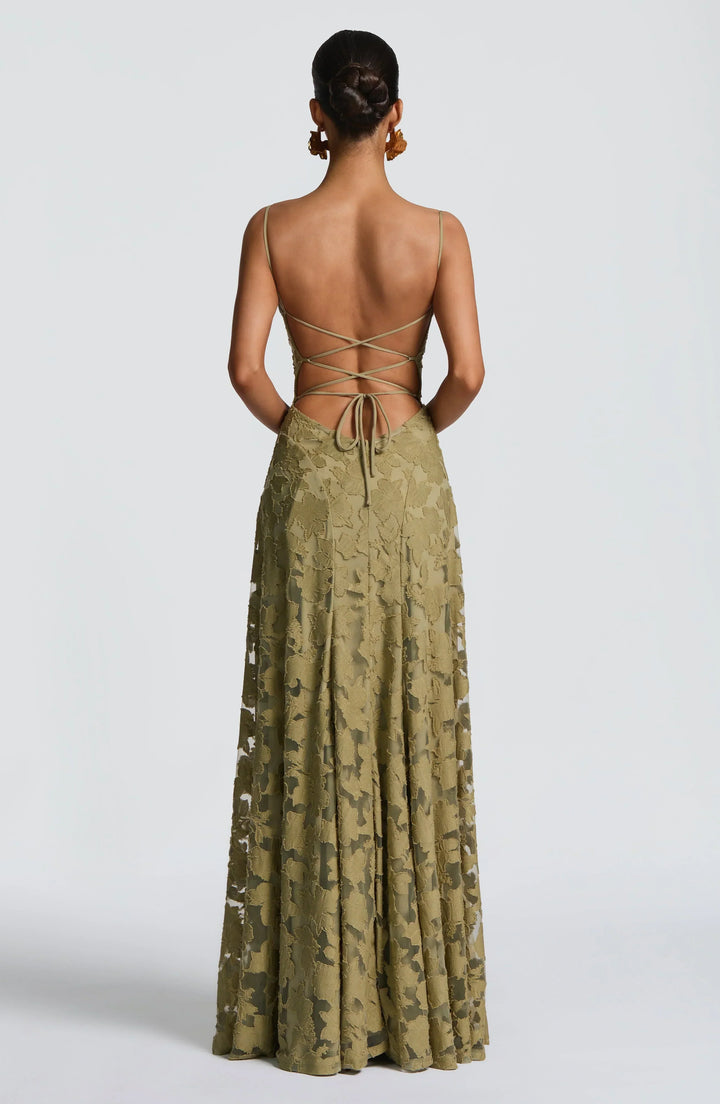 Maevy Elegant Maxi Dress