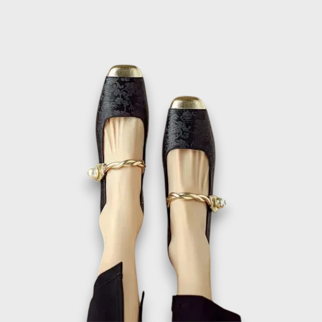 Lorina Elegant Ballerinas with Vintage Charm