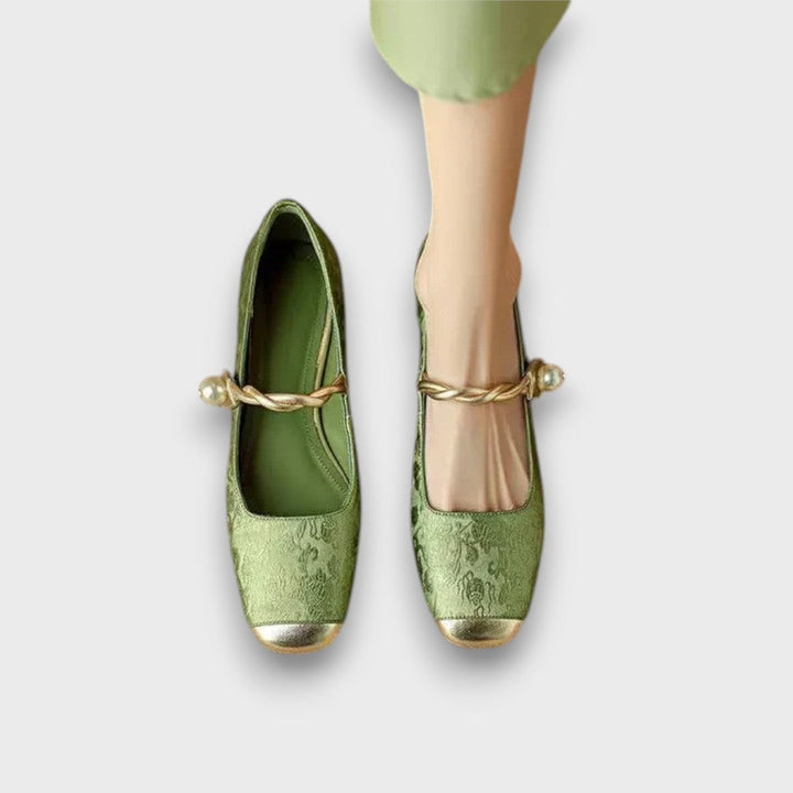 Lorina Elegant Ballerinas with Vintage Charm