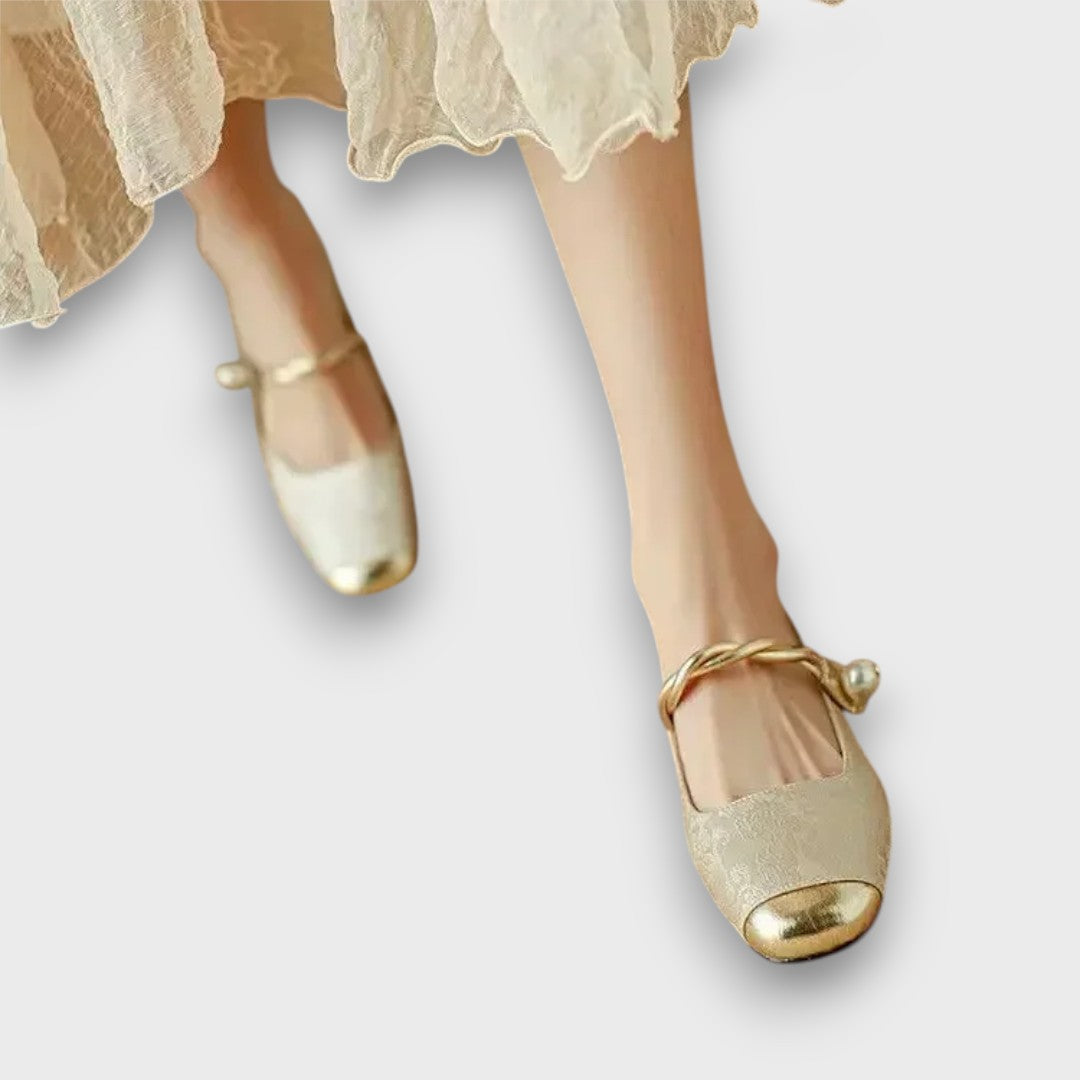 Lorina Elegant Ballerinas with Vintage Charm